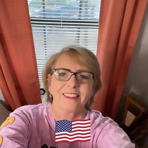 Meet your Posher, Debbie